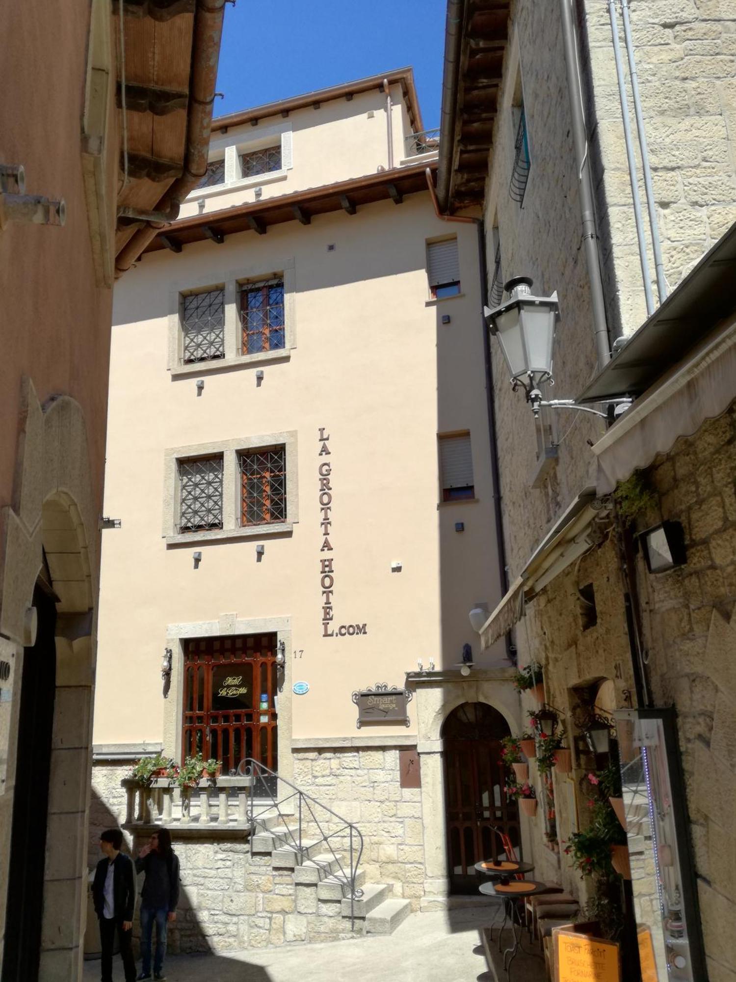 La Grotta Hotel San Marino Exterior foto